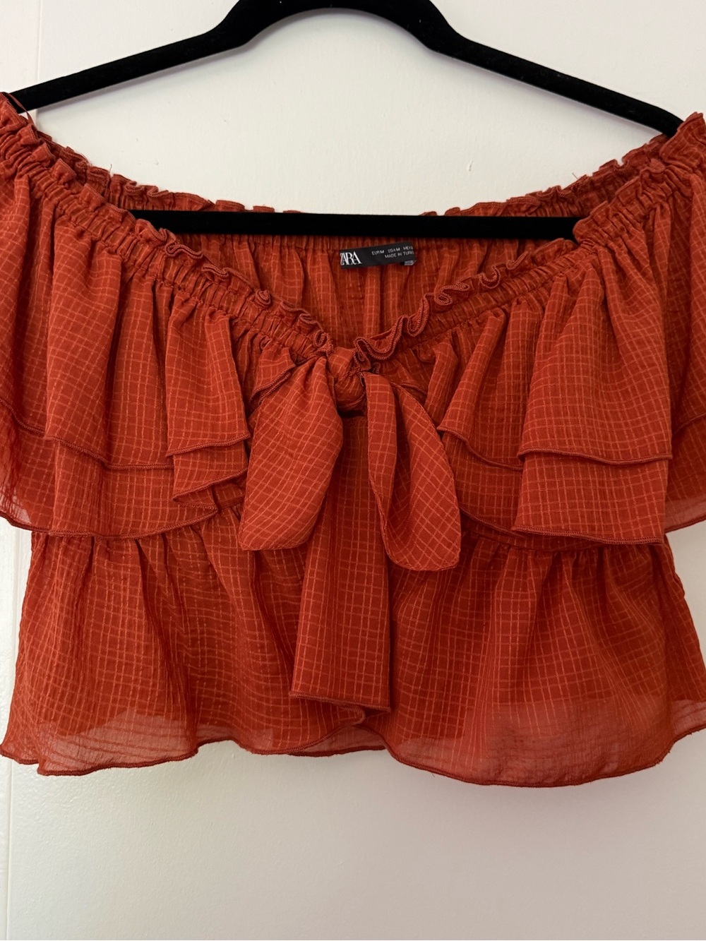 Zara Rust Ruffle Off-Shoulder Tie-Front Crop Top - Picture 2 of 3